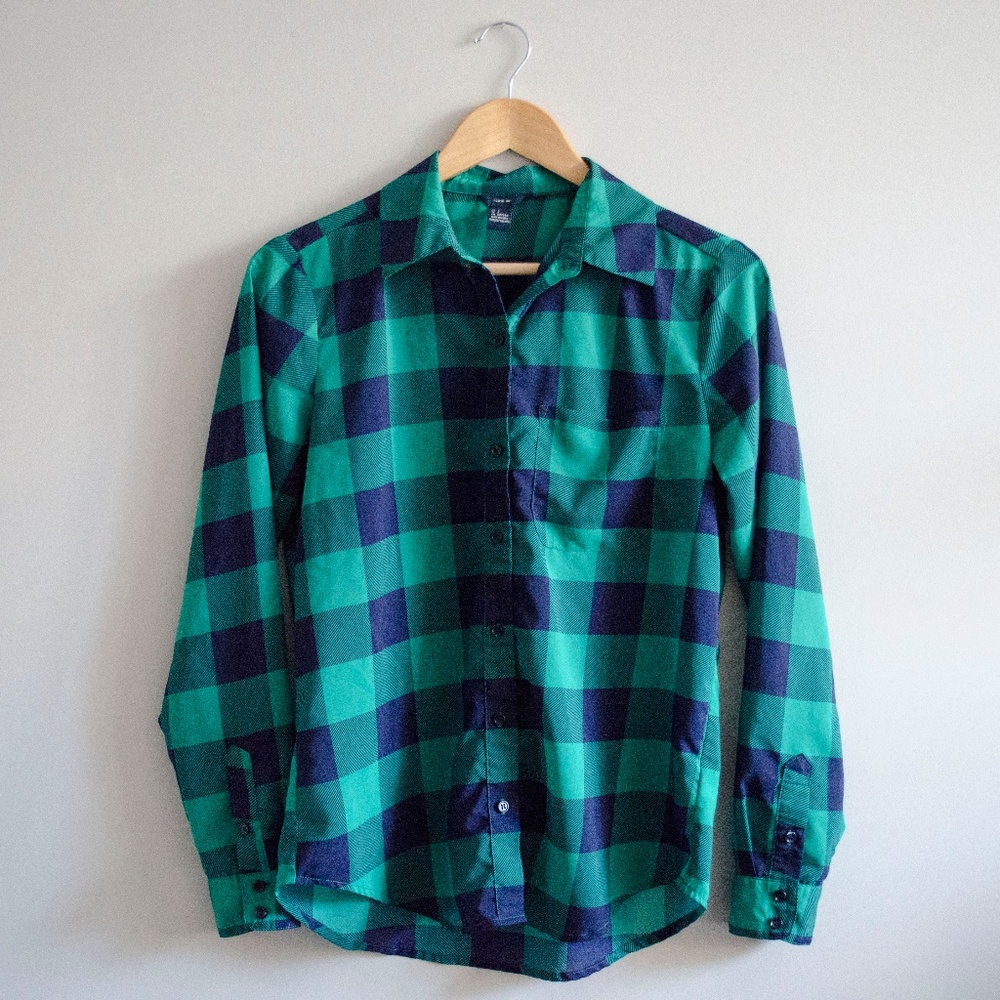 Forever 21 Plaid Button-Up S